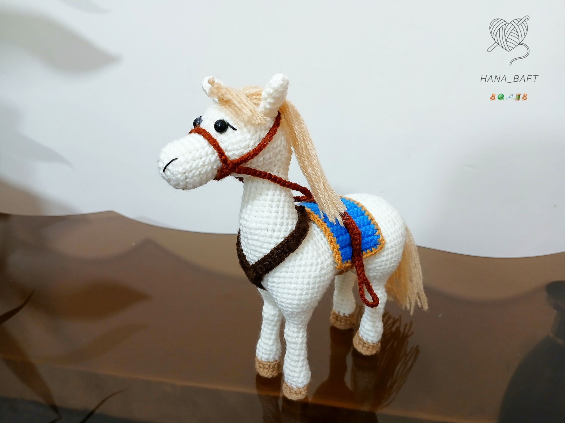 عروسک دست‌بافت