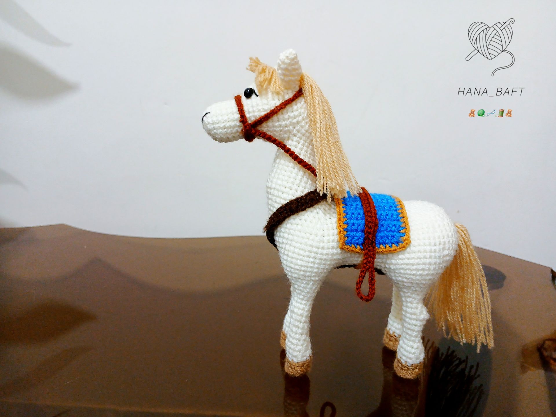 عروسک دست‌بافت