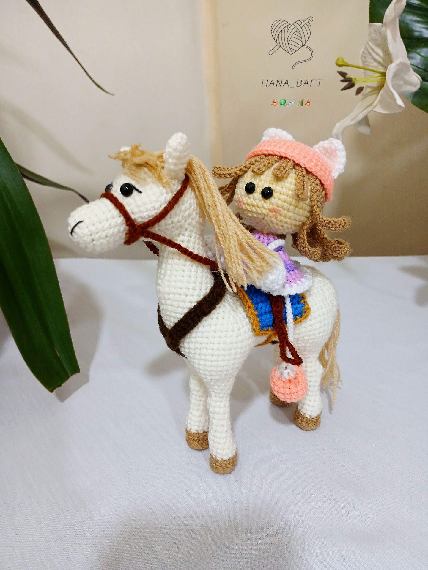 عروسک دست‌بافت
