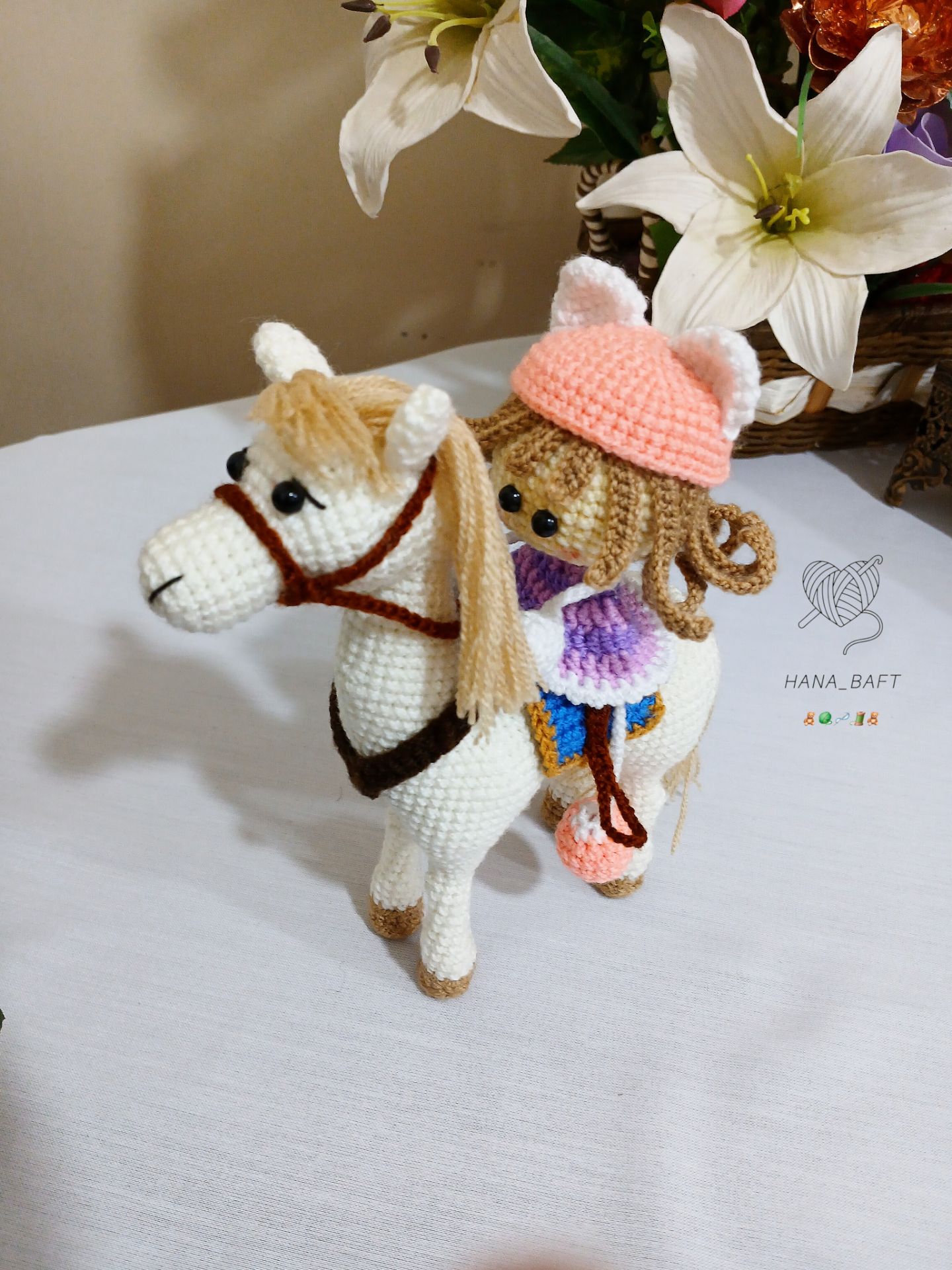 عروسک دست‌بافت